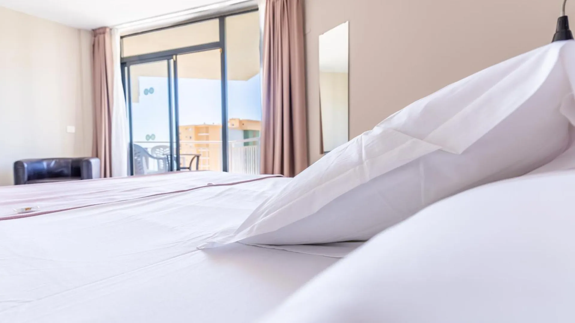 Hotel Mainare Playa Fuengirola 4*,